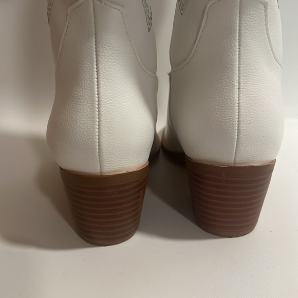 Women Cowgirl Boots Size 7 - Picture 6 of 13